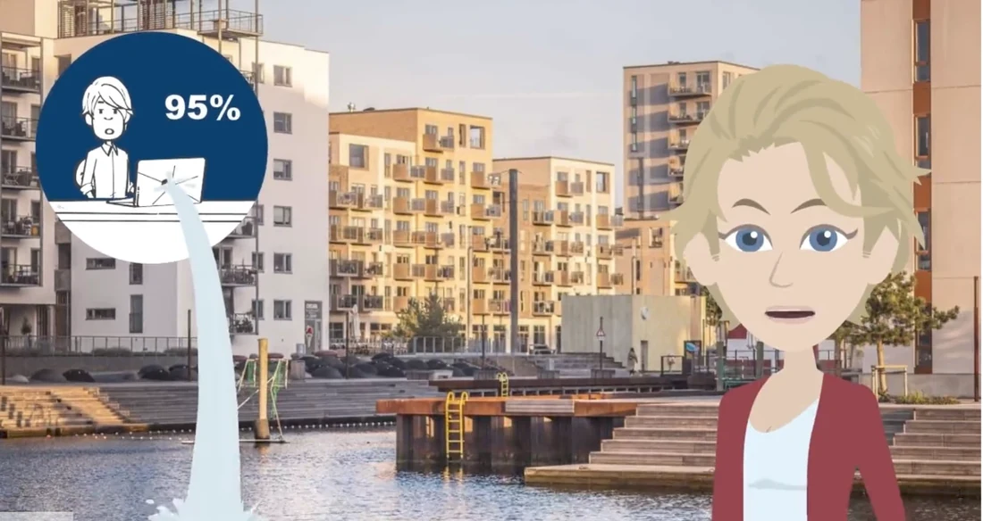 The opening of the basic module: an employee speaking in front of Odense harbour, with the figure 95 per cent on screen
